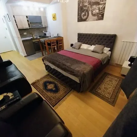 Ferienwohnung Tayson Square Dorcol New Location Free Garage Belgrad Exterior foto