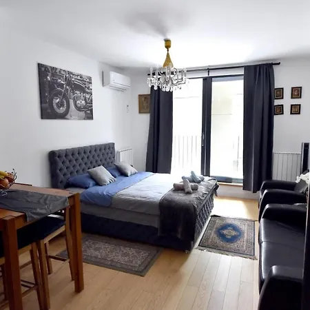 Ferienwohnung Tayson Square Dorcol New Location Free Garage Belgrad Exterior foto